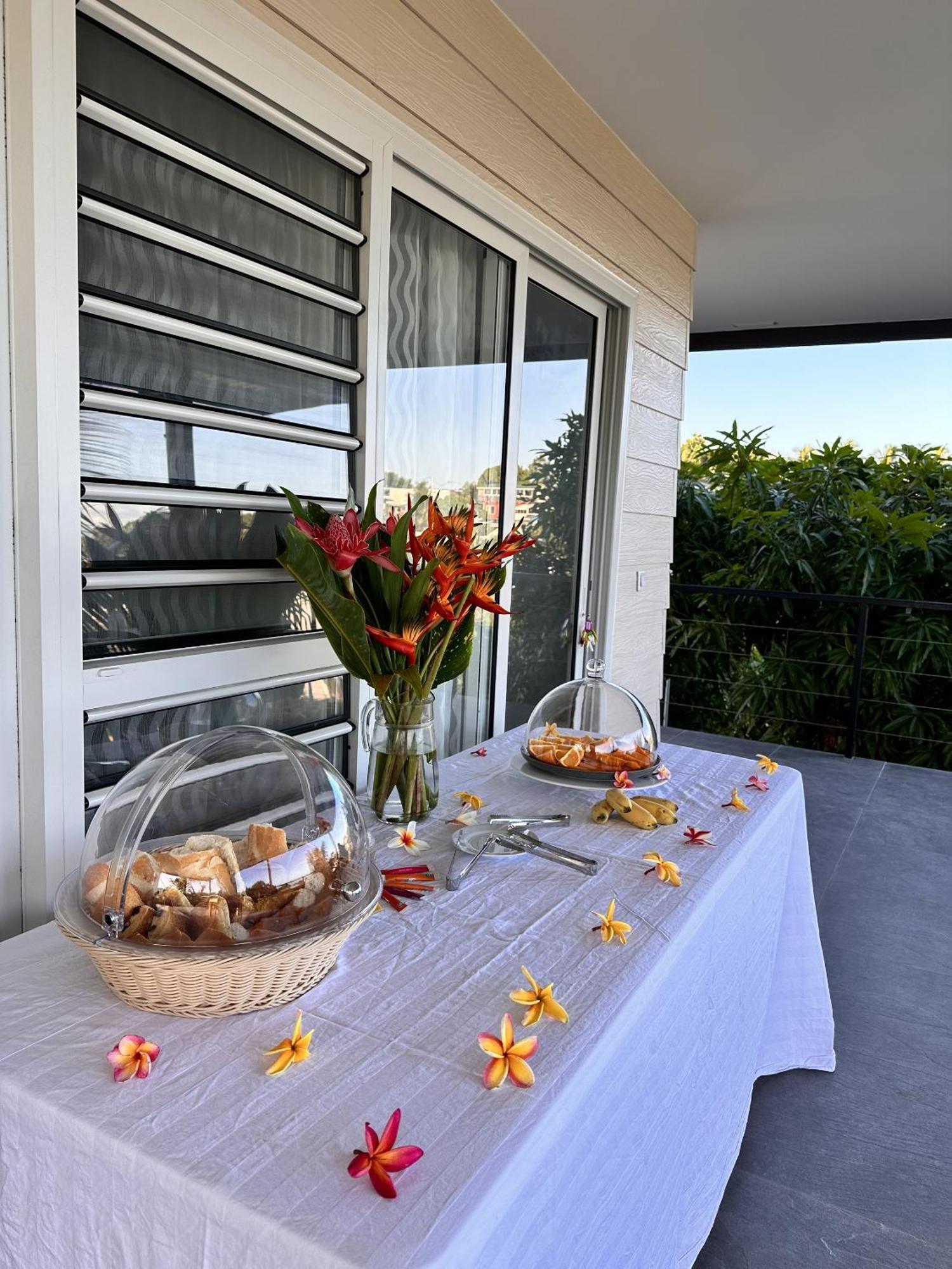 Ononui Lodge Airport, Ocean-View, Private Bathroom And Balcony, Free Wifi And Parking, On-Site Car Rental Faaa ภายนอก รูปภาพ