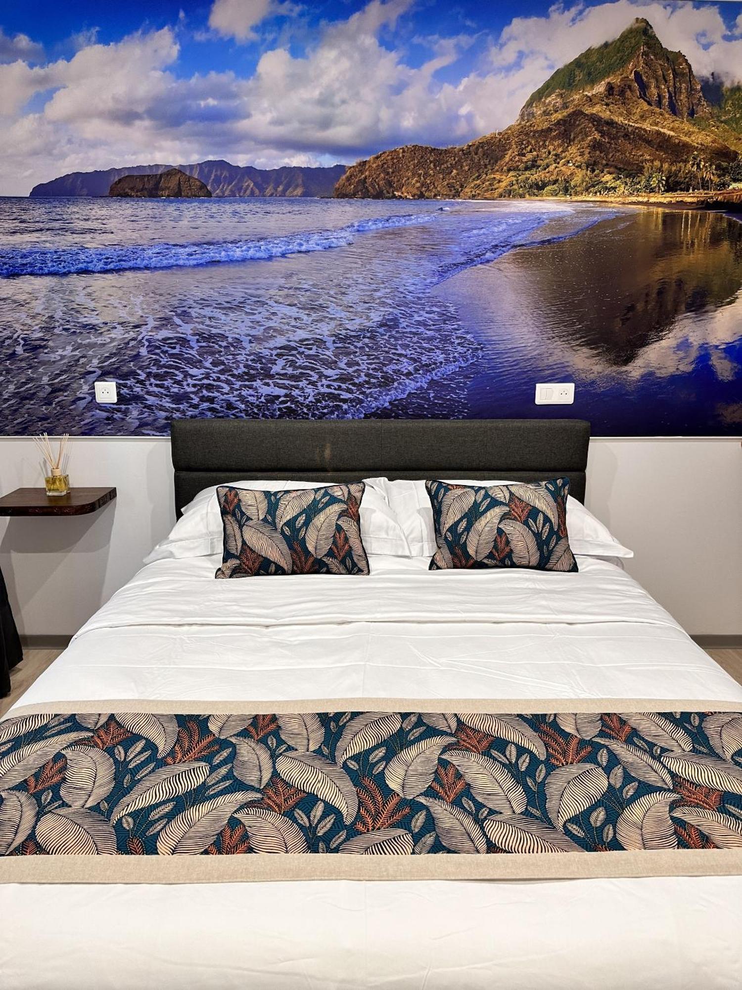 Ononui Lodge Airport, Ocean-View, Private Bathroom And Balcony, Free Wifi And Parking, On-Site Car Rental Faaa ภายนอก รูปภาพ
