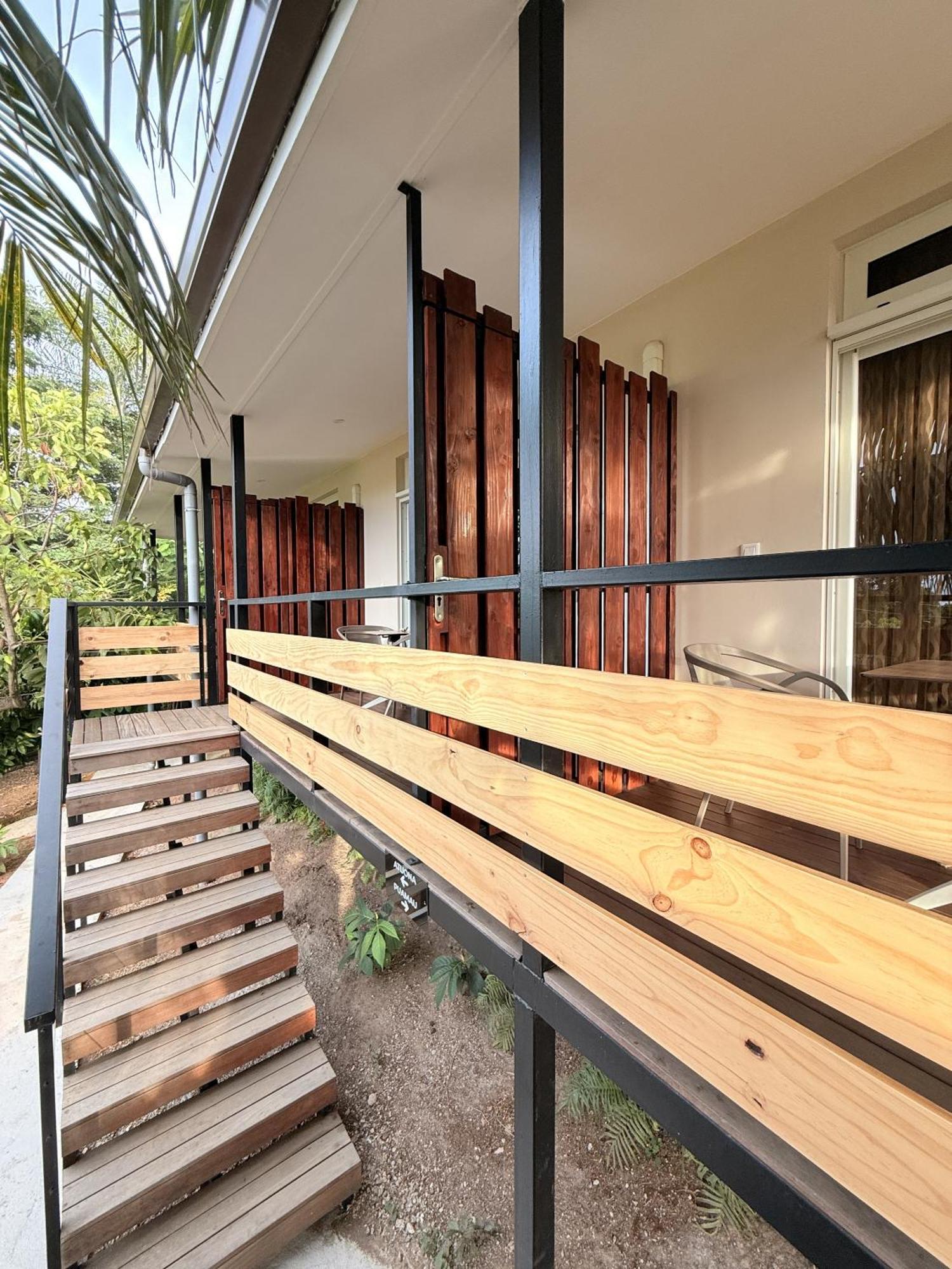 Ononui Lodge Airport, Ocean-View, Private Bathroom And Balcony, Free Wifi And Parking, On-Site Car Rental Faaa ภายนอก รูปภาพ