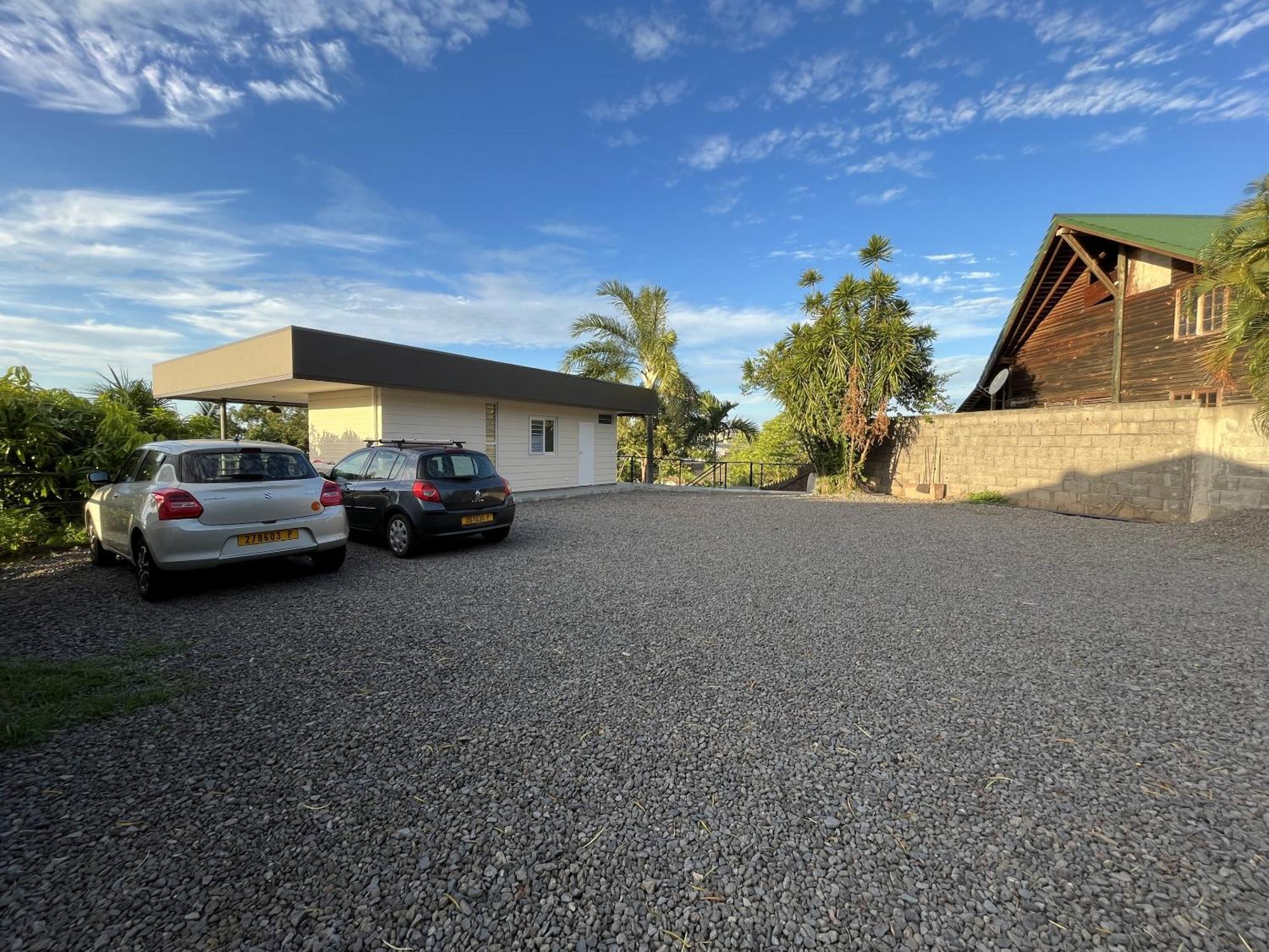 Ononui Lodge Airport, Ocean-View, Private Bathroom And Balcony, Free Wifi And Parking, On-Site Car Rental Faaa ภายนอก รูปภาพ